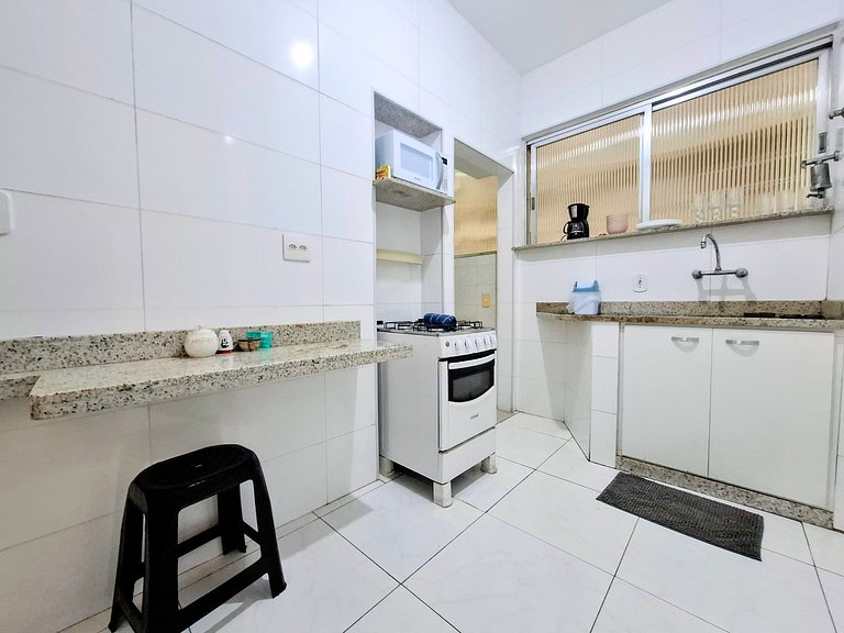 Copacabana: Conforto, Praia e Tranquilidade para 5