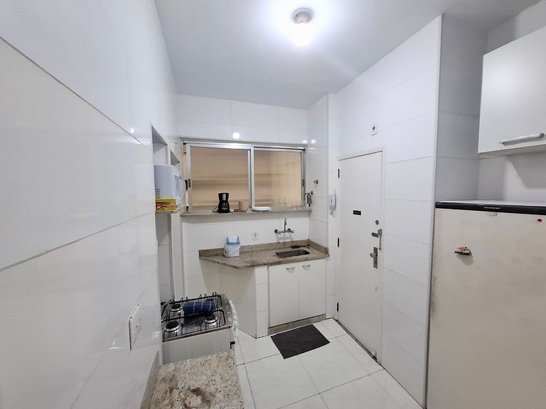 Copacabana: Conforto, Praia e Tranquilidade para 5