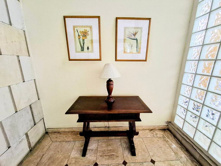 Copacabana: Conforto, Praia e Tranquilidade para 5