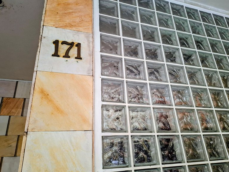 Copacabana: Conforto, Praia e Tranquilidade para 5