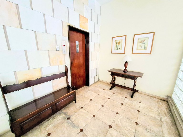 Copacabana: Conforto, Praia e Tranquilidade para 5