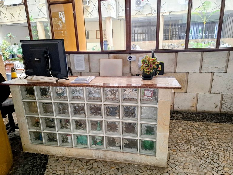 Copacabana: Conforto, Praia e Tranquilidade para 5