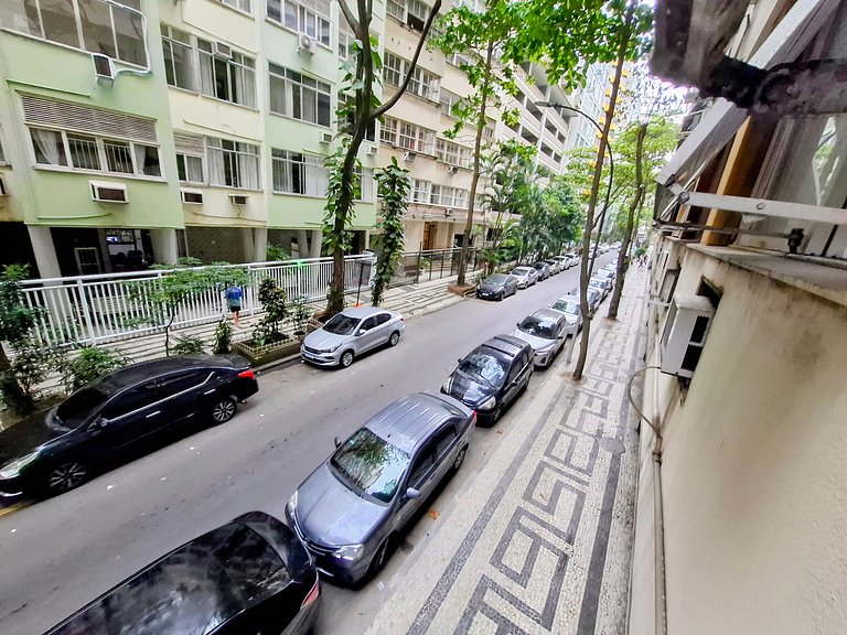Copacabana: Conforto, Praia e Tranquilidade para 5