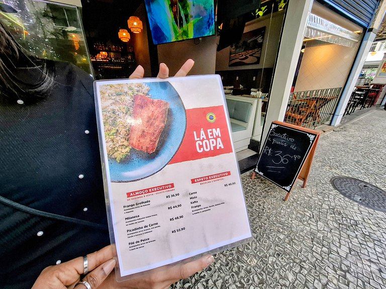 Copacabana: Conforto, Praia e Tranquilidade para 5
