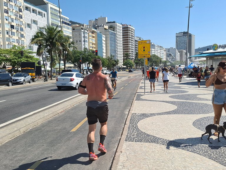 Copacabana: Conforto, Praia e Tranquilidade para 5