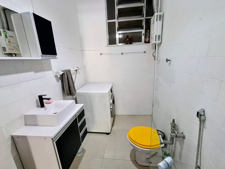 Comfort Copacabana - 4 Guests, Beach and Leisure