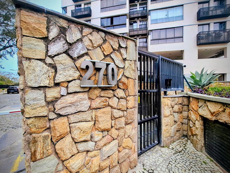 Barra Max: Garage, Relax, Convenience, 5 Guests