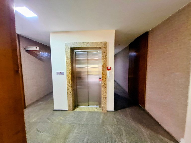 Barra Max - Garagem, Praia e Conforto - 5 hospedes