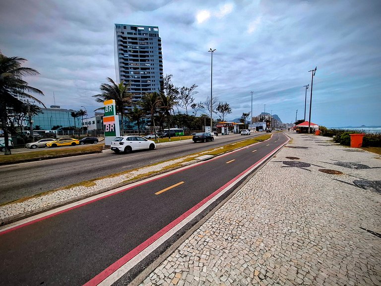 Barra: Garagem, praia e conforto | 5 pessoas