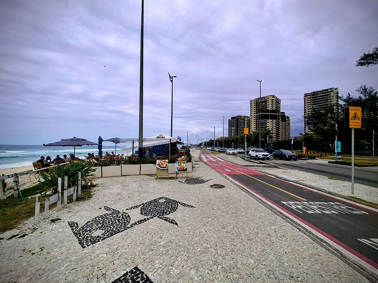 Barra Max - Garagem, Praia e Conforto - 5 hospedes