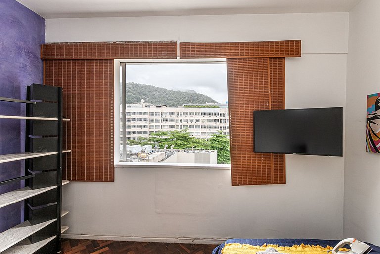 Copacabana: Beach, Cozy and Practical | 4 Guests