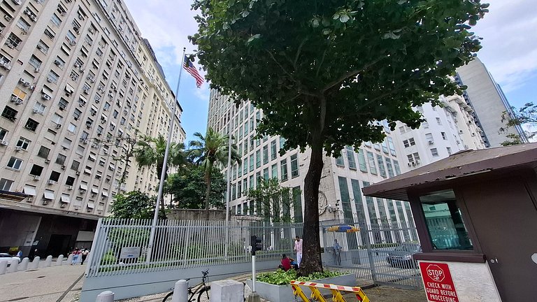 Visto Americano: 3 Hóspedes, Suporte e Copacabana