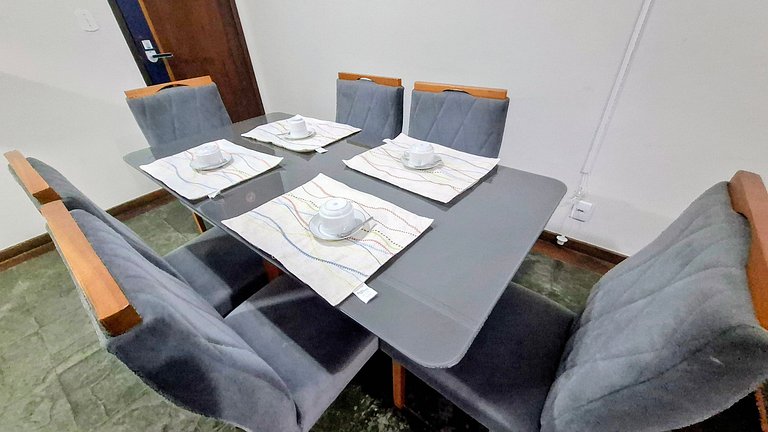 Cabo Frio – Praia, Estilo e Bem-Estar: 9 Hóspedes.