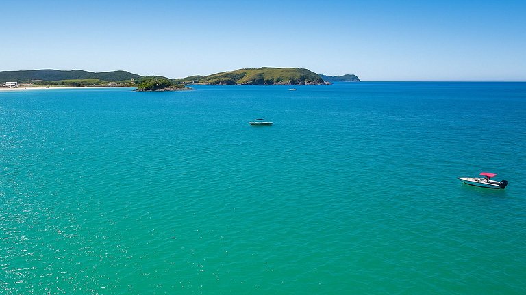 Cabo Frio – Praia, Estilo e Bem-Estar: 9 Hóspedes.
