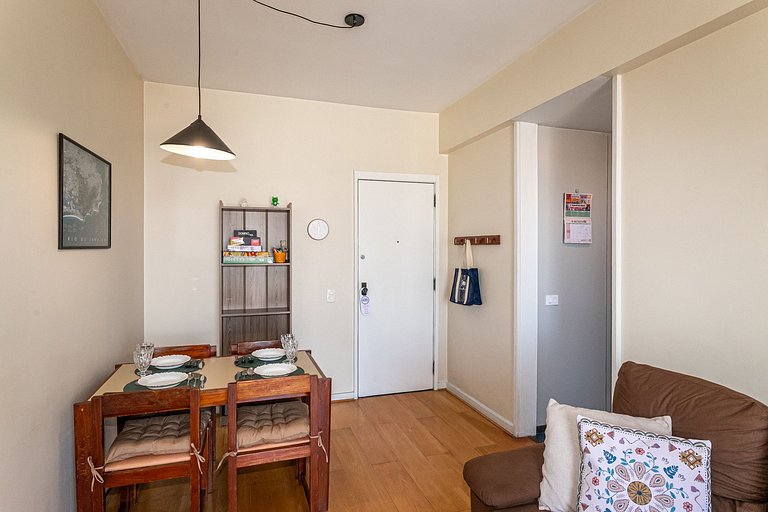 Leblon: beach and parking, accommodates 4 guests