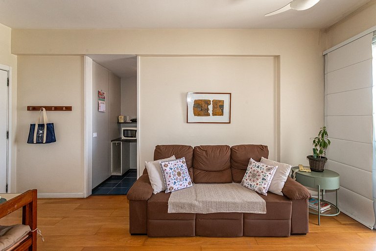 Leblon: beach and parking, accommodates 4 guests