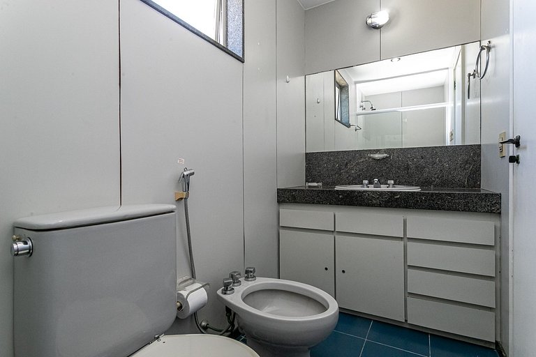 Leblon: comfort & convenience, close to the beach!