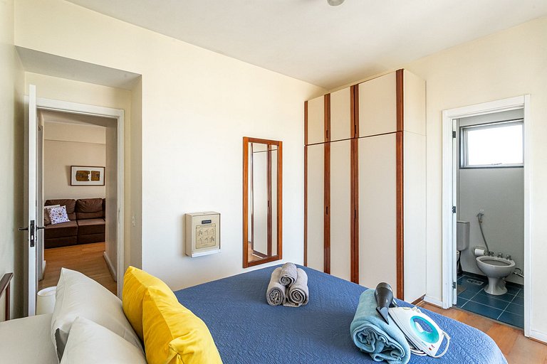Leblon: beach and parking, accommodates 4 guests