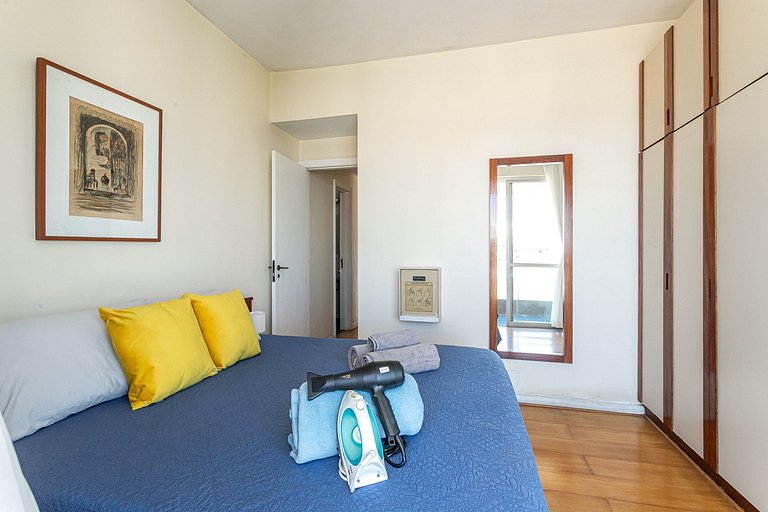 Leblon: beach and parking, accommodates 4 guests