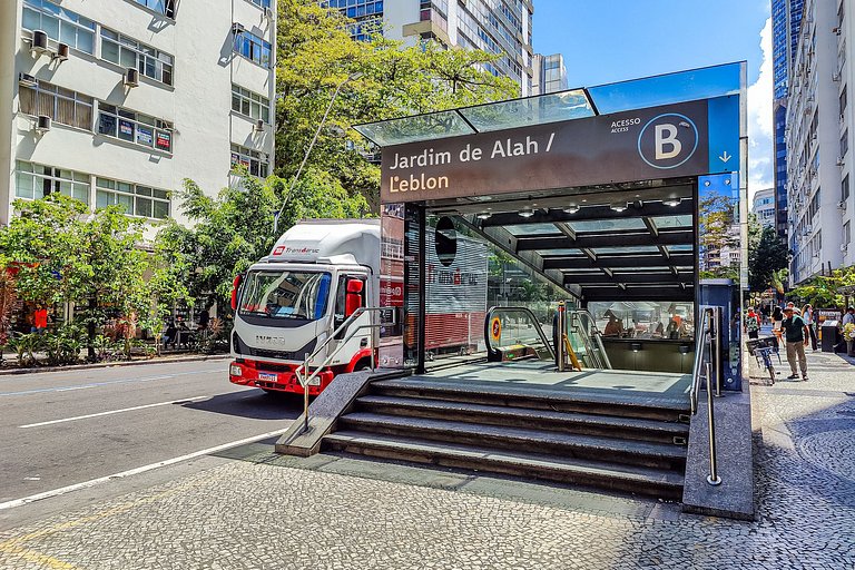 Leblon: Garagem, Piscina e Portaria 24!