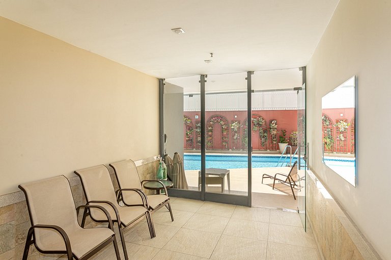 Leblon: beach and parking, accommodates 4 guests