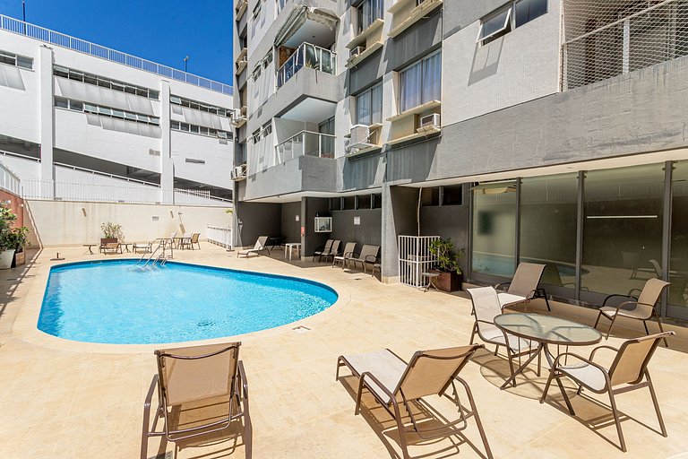 Leblon: Garagem e piscina, ao lado do shopping!