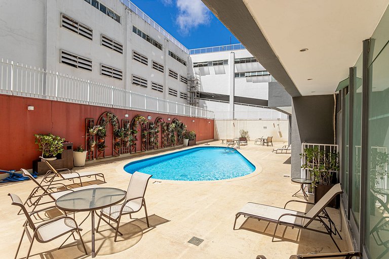 Leblon: beach and parking, accommodates 4 guests