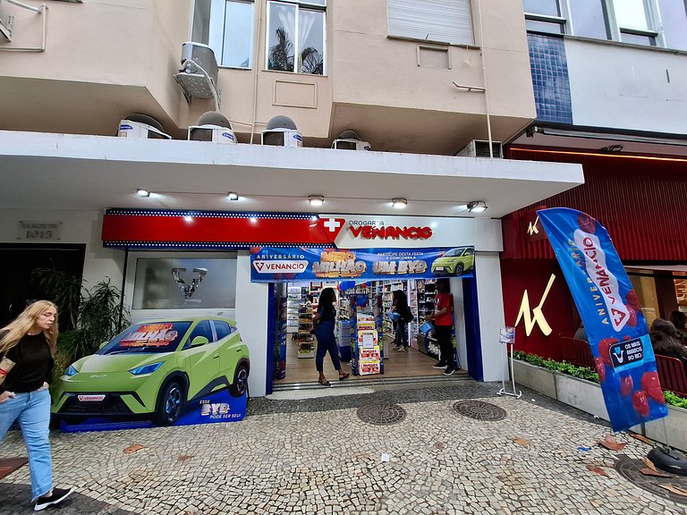 Leblon: beach and parking, accommodates 4 guests