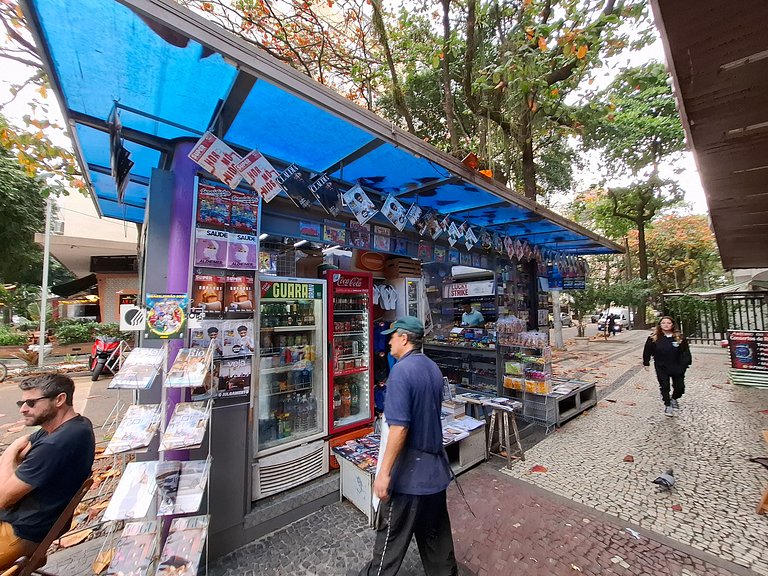 Leblon: Garage, Pool and doornan 24h!