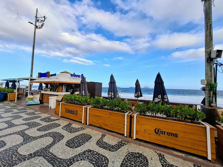 Leblon: Garagem e piscina, ao lado do shopping!