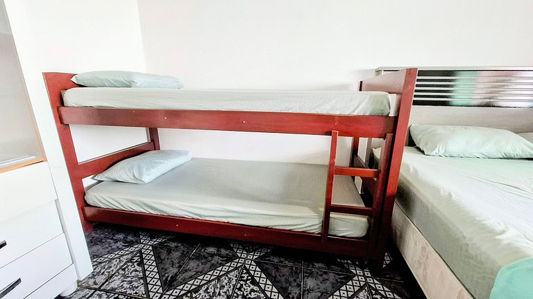 Family Suite – Family and Friends: 6 Guests