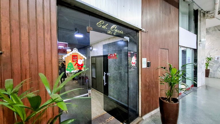 Copacabana: Pet-Friendly, Close to Subway