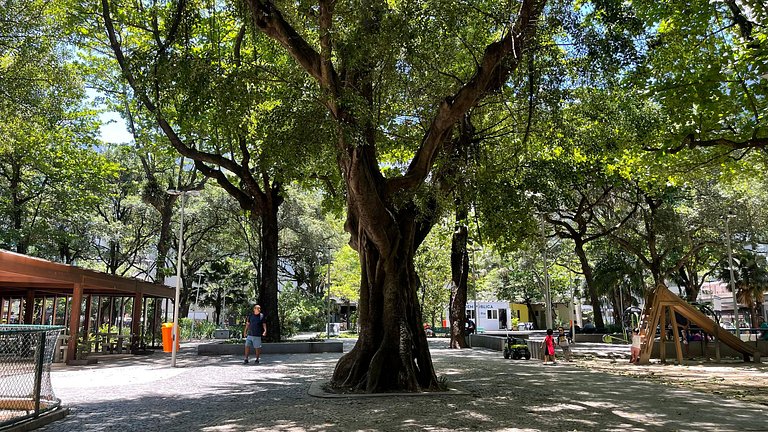 Copacabana: aconchego , Perto do Metrô