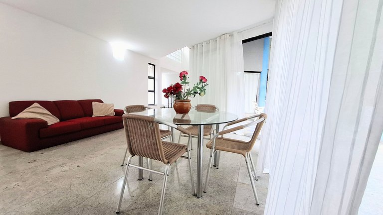 Cosme Velho: Luxury Mansion with Pool for 8 People