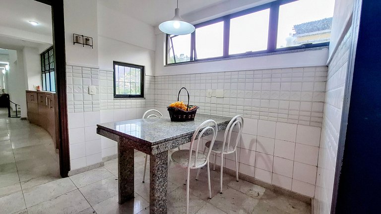 Cosme Velho: Luxo e Piscina para 8 Pessoas