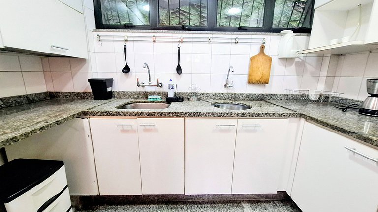 Cosme Velho: Luxury Mansion with Pool for 8 People