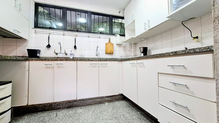 Cosme Velho: Luxo e Piscina para 8 Pessoas