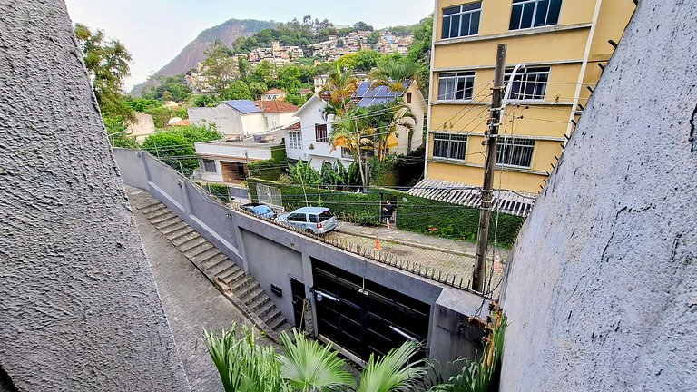 Cosme Velho: Luxury Mansion with Pool for 8 People