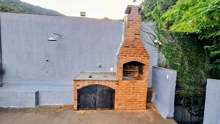 Cosme Velho: Luxury Mansion with Pool for 8 People