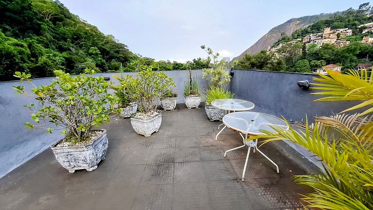 Cosme Velho: Luxo e Piscina para 8 Pessoas