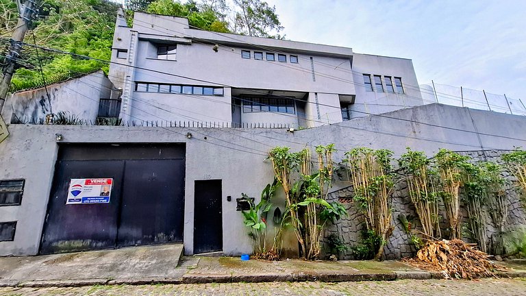 Cosme Velho: Luxo e Piscina para 8 Pessoas