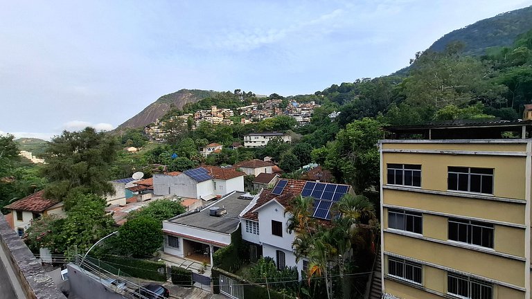 Cosme Velho: Luxo e Piscina para 8 Pessoas