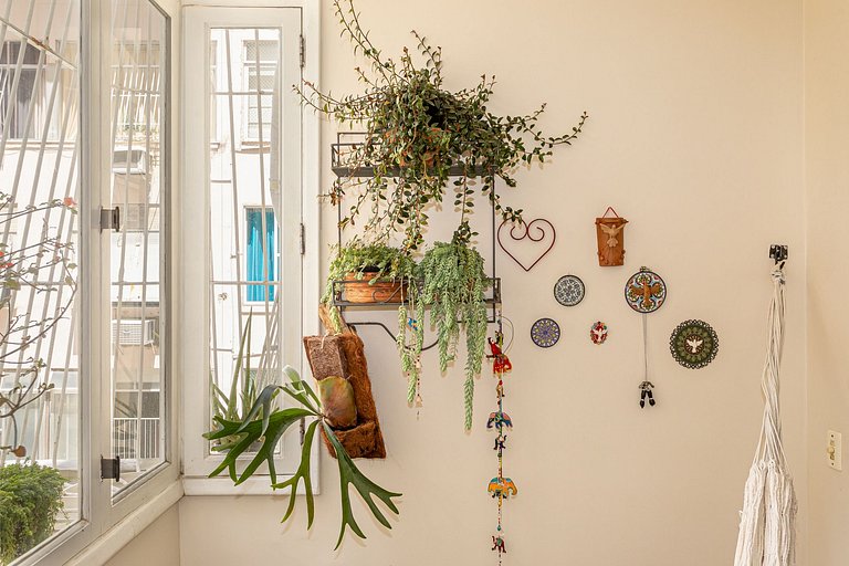 Copacabana: Beach, Spacious and Comfortable for 4