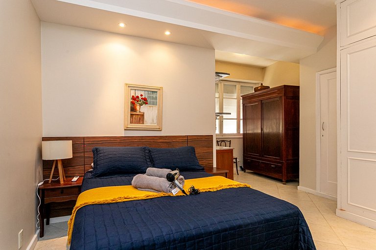 Copacabana: Beach, Spacious and Comfortable for 4