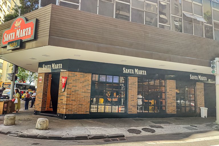 Copacabana: Classic and Spacious for 4