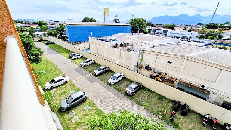 Barra: Piscina, Garagem e Conforto para 4