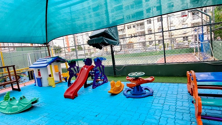 Anil: Perto da Barra, Infra e Lazer para 4