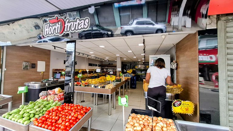 Anil: Perto da Barra, Infra e Lazer para 4