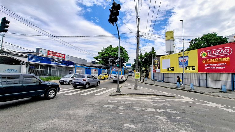 Barra: Piscina, Aparcamiento y Ocio para 4