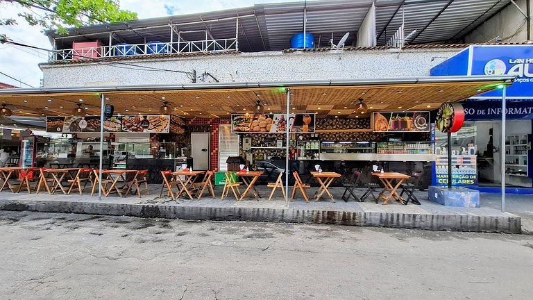 Barra: Piscina, Aparcamiento y Ocio para 4